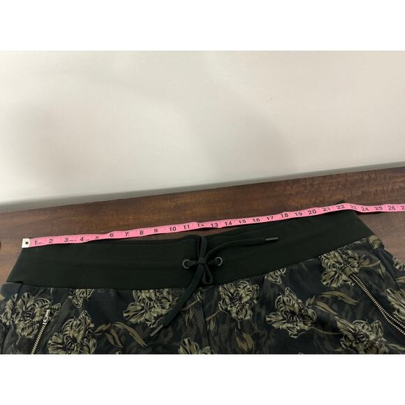 Athleta Trekkie North Printed Jogger Pants Floral Size 24 Plus - Picture 10 of 13